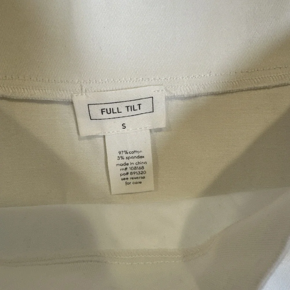 Full Tilt White Mini Skirt Flare Pleated Preppy Stretch Size Small - Picture 2 of 9